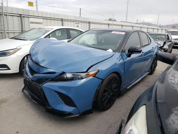 4T1KZ1AK5NU071050 2022 TOYOTA CAMRY - Image 1