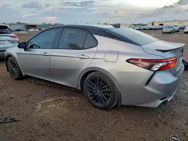 4T1KZ1AK5RU103842 2024 TOYOTA CAMRY - Image 2