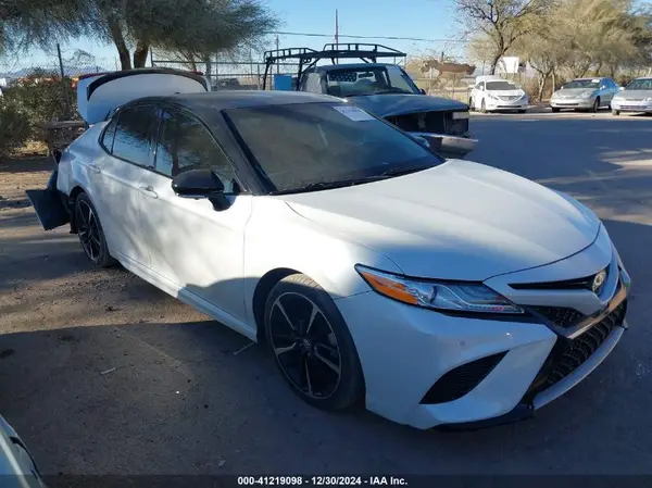 4T1KZ1AK6LU034098 2020 TOYOTA CAMRY - Image 1