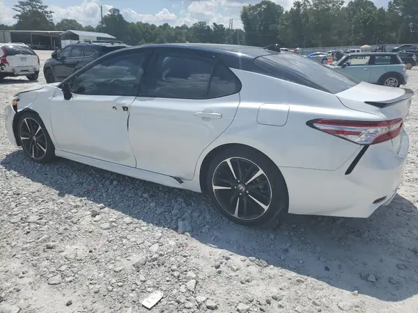 4T1KZ1AK6LU044968 2020 TOYOTA CAMRY - Image 2