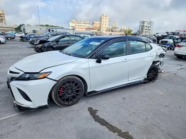 4T1KZ1AK6MU052568 2021 TOYOTA CAMRY - Image 1