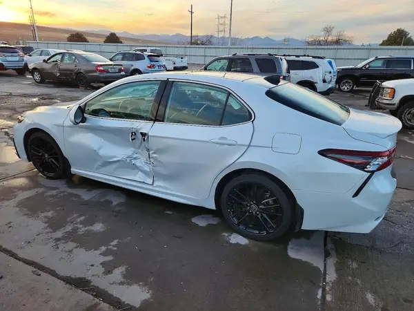 4T1KZ1AK6MU057236 2021 TOYOTA CAMRY - Image 2