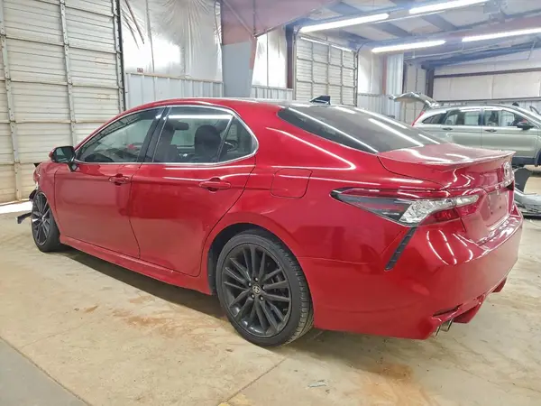 4T1KZ1AK6MU058659 2021 TOYOTA CAMRY - Image 2