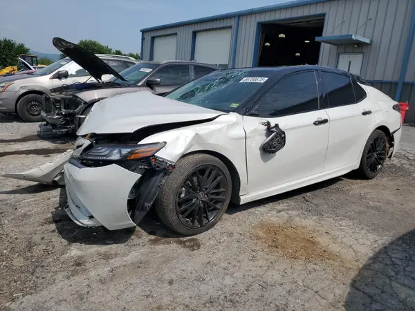 4T1KZ1AK6MU058984 2021 TOYOTA CAMRY - Image 1