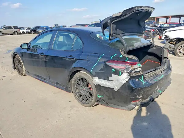 4T1KZ1AK6NU060591 2022 TOYOTA CAMRY - Image 2