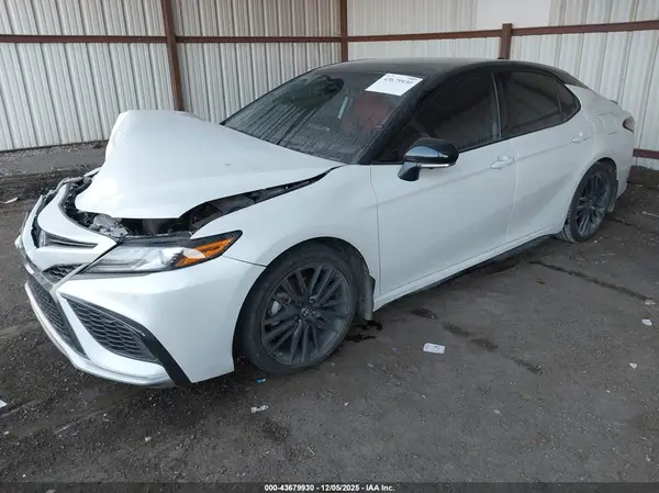 4T1KZ1AK6NU062003 2022 TOYOTA CAMRY - Image 2