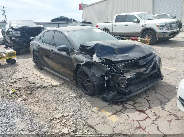 4T1KZ1AK6NU062230 2022 TOYOTA CAMRY - Image 1