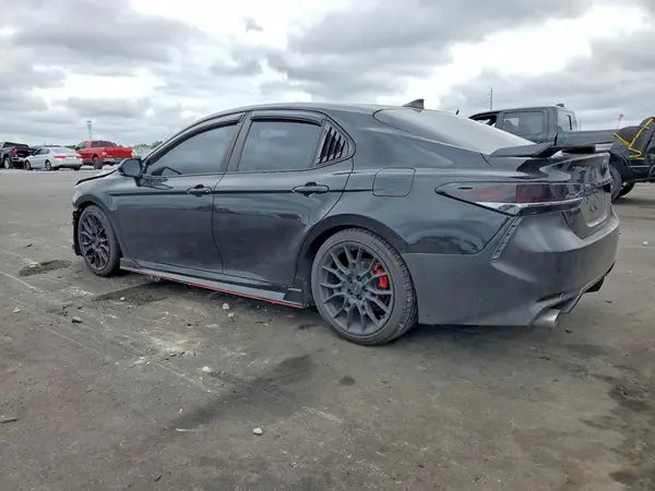 4T1KZ1AK6NU067038 2022 TOYOTA CAMRY - Image 2