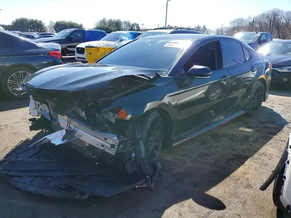 4T1KZ1AK6NU067556 2022 TOYOTA CAMRY - Image 1