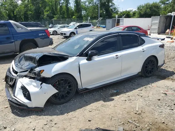 4T1KZ1AK6NU067766 2022 TOYOTA CAMRY - Image 1
