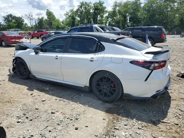 4T1KZ1AK6NU067766 2022 TOYOTA CAMRY - Image 2