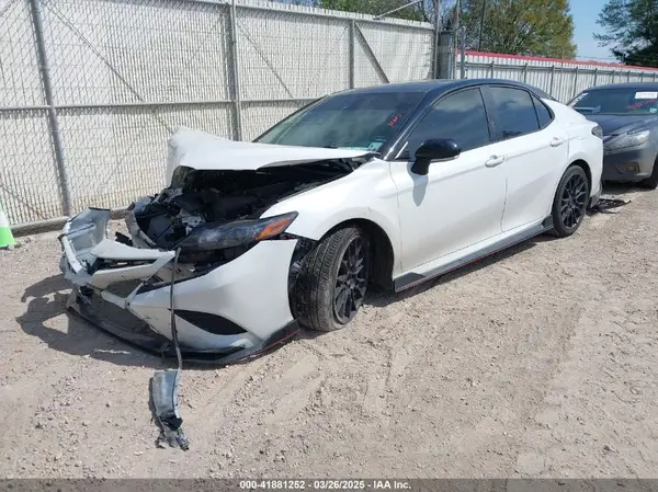 4T1KZ1AK6NU069341 2022 TOYOTA CAMRY - Image 2
