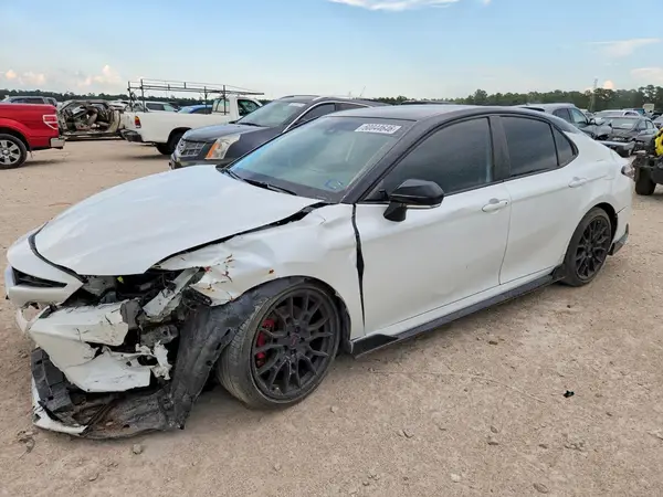 4T1KZ1AK6RU092463 2024 TOYOTA CAMRY - Image 1