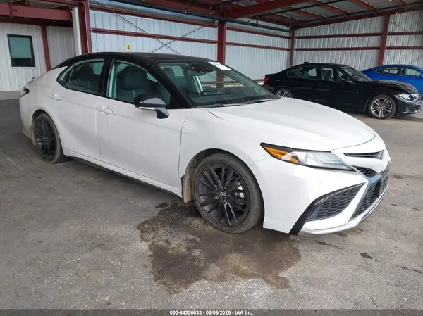 4T1KZ1AK6RU093225 2024 TOYOTA CAMRY - Image 1