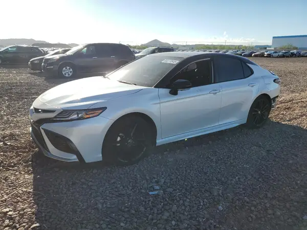 4T1KZ1AK6RU099526 2024 TOYOTA CAMRY - Image 1