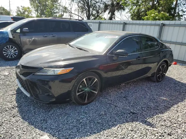 4T1KZ1AK7LU038421 2020 TOYOTA CAMRY - Image 1