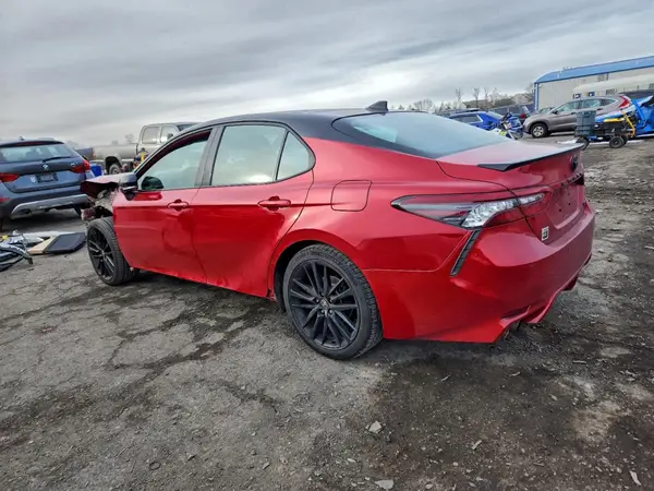 4T1KZ1AK7MU048223 2021 TOYOTA CAMRY - Image 2