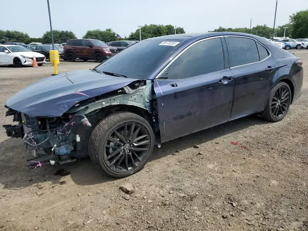 4T1KZ1AK7MU052417 2021 TOYOTA CAMRY - Image 1