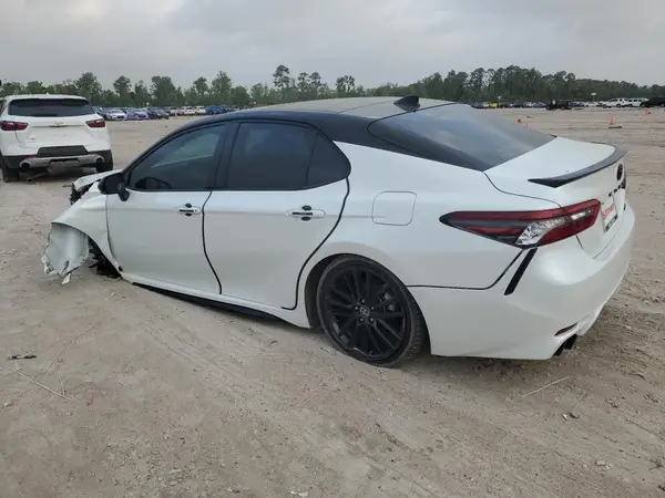4T1KZ1AK7MU055155 2021 TOYOTA CAMRY - Image 2