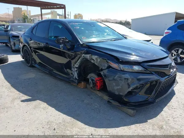 4T1KZ1AK7MU057682 2021 TOYOTA CAMRY - Image 1