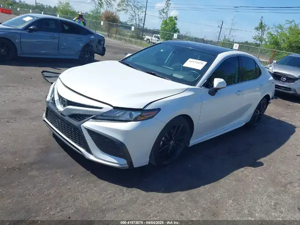 4T1KZ1AK7MU059013 2021 TOYOTA CAMRY - Image 2