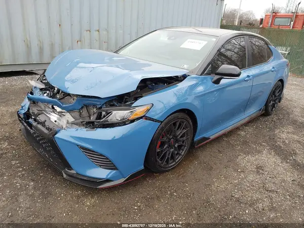 4T1KZ1AK7NU060809 2022 TOYOTA CAMRY - Image 2