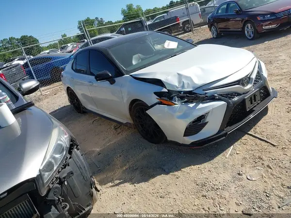 4T1KZ1AK7NU061443 2022 TOYOTA CAMRY - Image 1