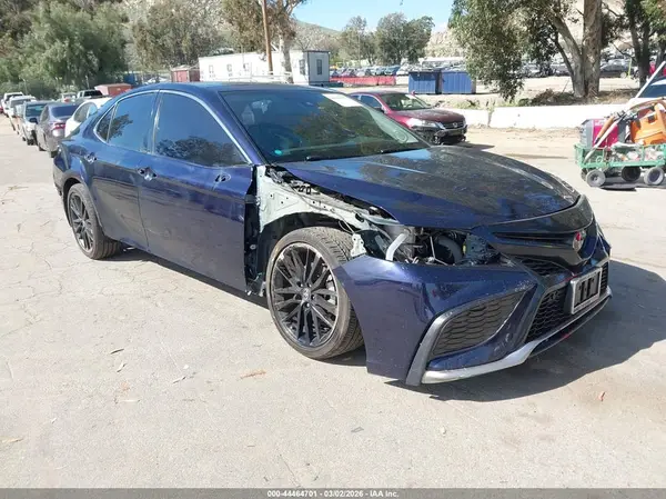 4T1KZ1AK7NU061653 2022 TOYOTA CAMRY - Image 1