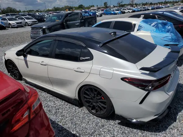 4T1KZ1AK7NU065315 2022 TOYOTA CAMRY - Image 2