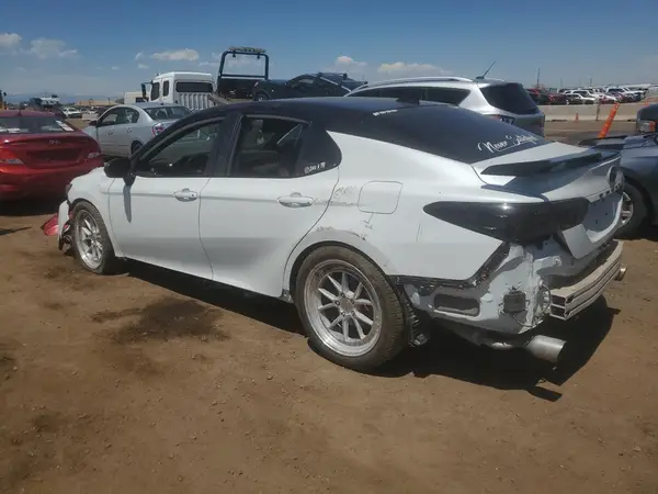 4T1KZ1AK7NU066349 2022 TOYOTA CAMRY - Image 2