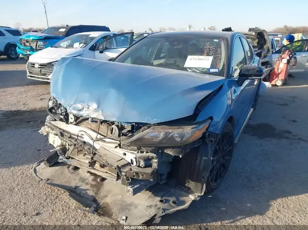 4T1KZ1AK7NU069459 2022 TOYOTA CAMRY - Image 2