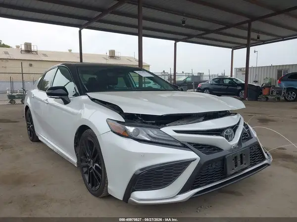 4T1KZ1AK7NU069770 2022 TOYOTA CAMRY - Image 1