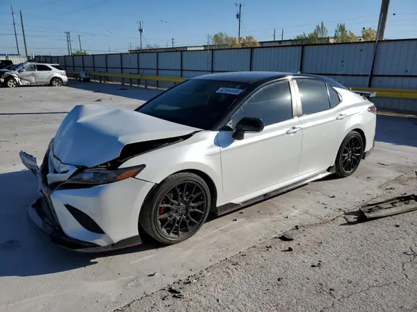4T1KZ1AK7NU070286 2022 TOYOTA CAMRY - Image 1