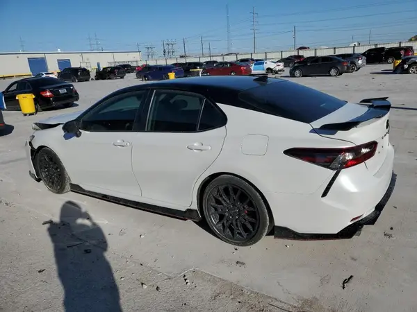 4T1KZ1AK7NU070286 2022 TOYOTA CAMRY - Image 2