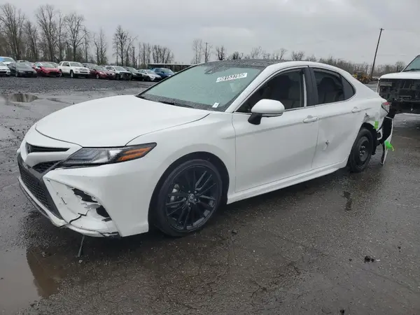 4T1KZ1AK7RU092682 2024 TOYOTA CAMRY - Image 1