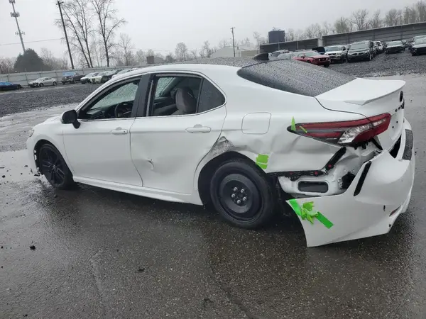 4T1KZ1AK7RU092682 2024 TOYOTA CAMRY - Image 2