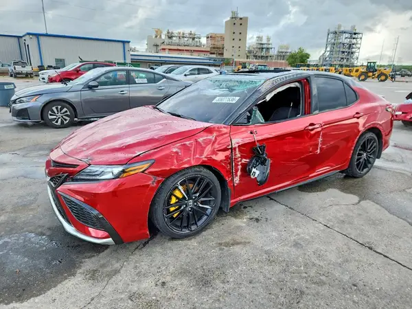 4T1KZ1AK7RU093685 2024 TOYOTA CAMRY - Image 1