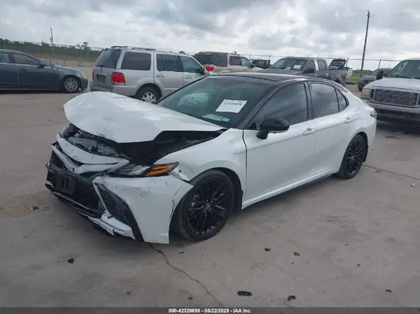 4T1KZ1AK7RU094125 2024 TOYOTA CAMRY - Image 2