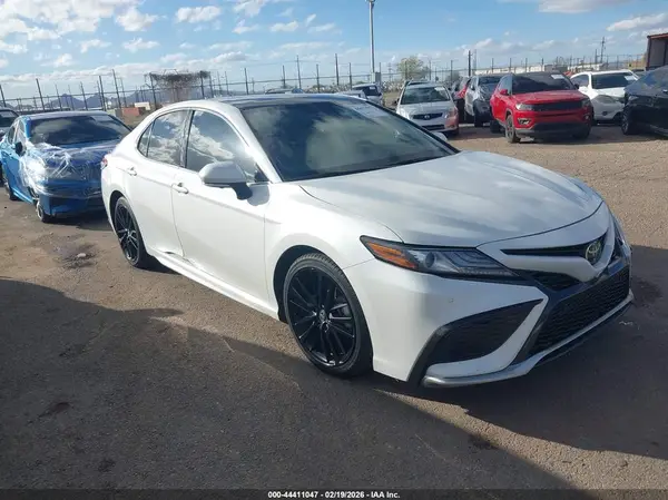 4T1KZ1AK7RU100960 2024 TOYOTA CAMRY - Image 1