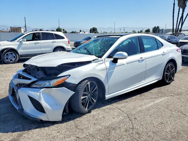 4T1KZ1AK8LU037472 2020 TOYOTA CAMRY - Image 1