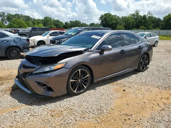 4T1KZ1AK8LU039738 2020 TOYOTA CAMRY - Image 1