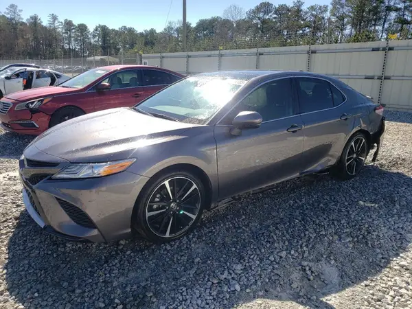 4T1KZ1AK8LU041585 2020 TOYOTA CAMRY - Image 1