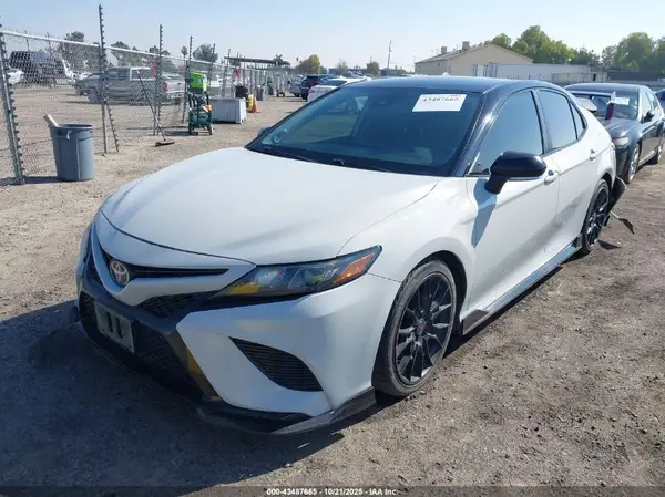 4T1KZ1AK8MU049090 2021 TOYOTA CAMRY - Image 2