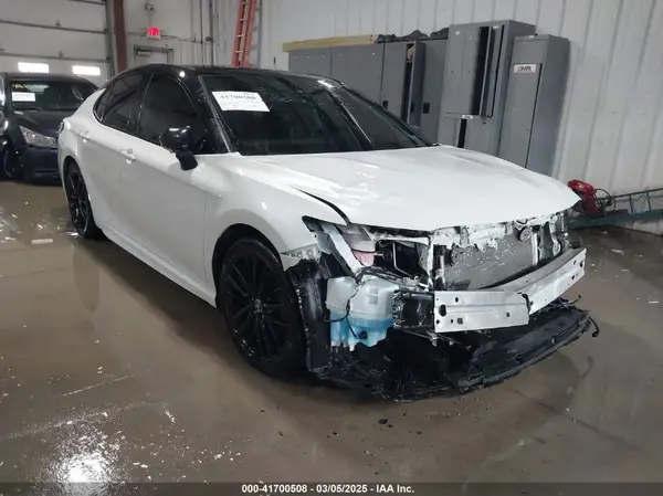 4T1KZ1AK8MU058906 2021 TOYOTA CAMRY - Image 1