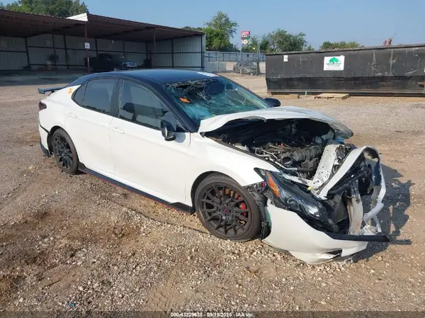 4T1KZ1AK8NU060642 2022 TOYOTA CAMRY - Image 1