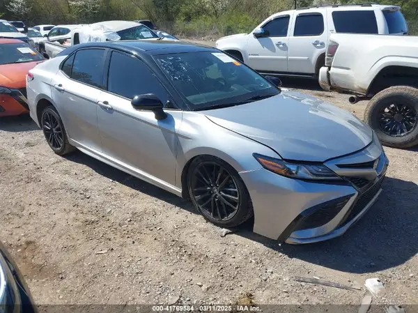 4T1KZ1AK8NU061810 2022 TOYOTA CAMRY - Image 1