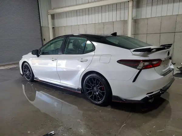 4T1KZ1AK8NU067462 2022 TOYOTA CAMRY - Image 2