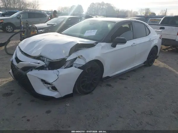 4T1KZ1AK8NU068546 2022 TOYOTA CAMRY - Image 2