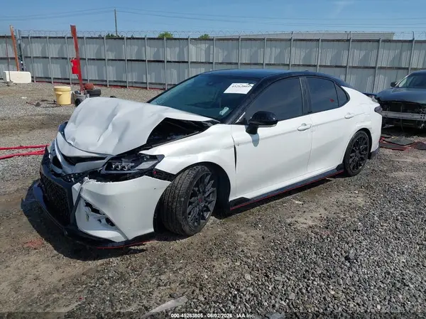 4T1KZ1AK8NU068613 2022 TOYOTA CAMRY - Image 2