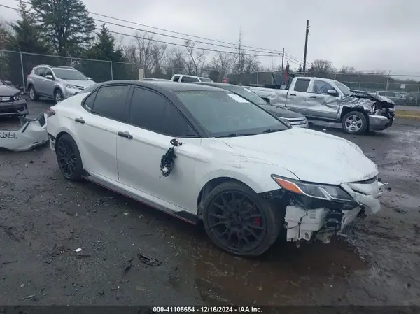 4T1KZ1AK8NU069745 2022 TOYOTA CAMRY - Image 1